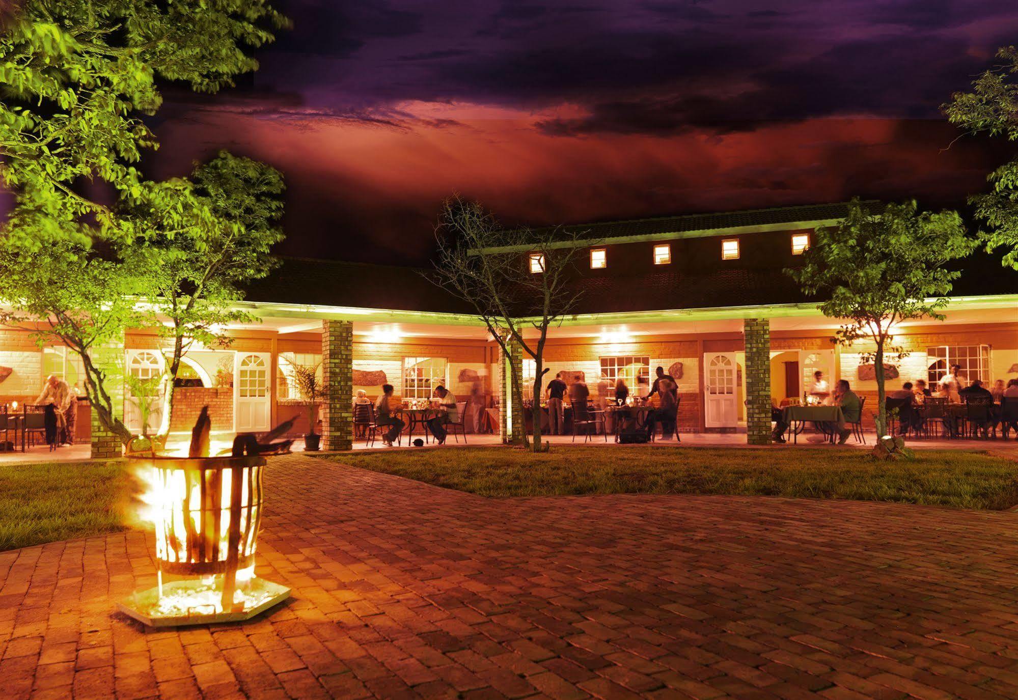 Damara Mopane Lodge Khorixas Extérieur photo